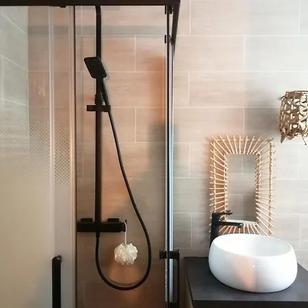 Cosy Situe A 2mn De La A Pied Climatise 滨海自由城